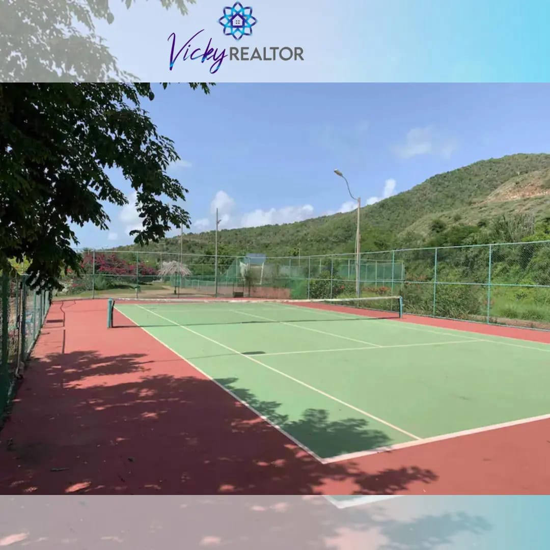 Будинок, 1076 м², 180 000$ — FAKTOR
